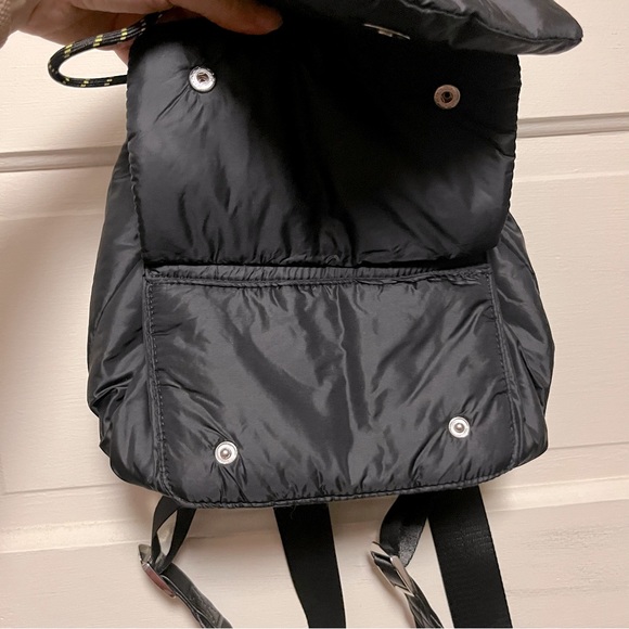 NEW Black Puffer Mini Backpack sporty snaps magnetic clasp adjustable straps - Picture 8 of 8